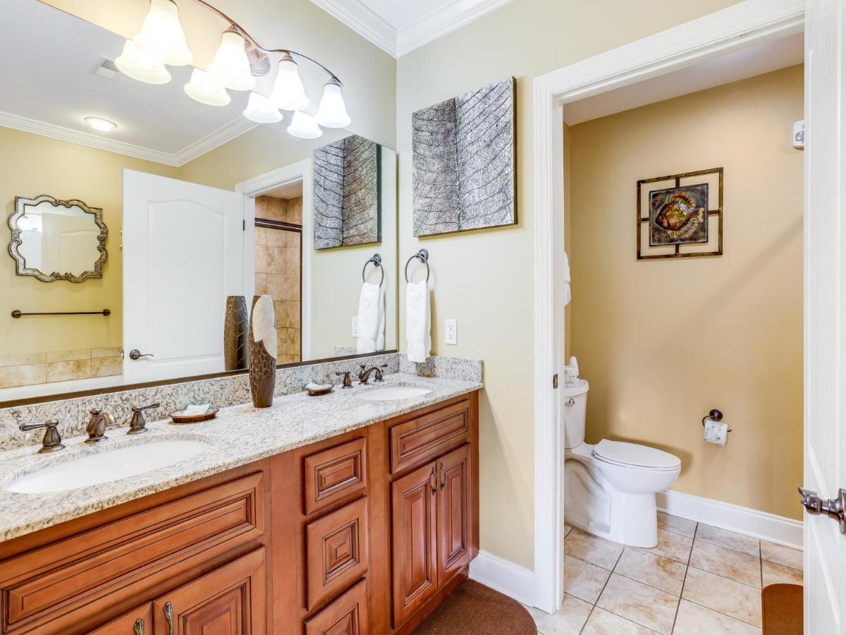Downtown Delight, 2 Bedrooms, Pool, Hot Tub, Sleeps 6 جاتلينبرج المظهر الخارجي الصورة